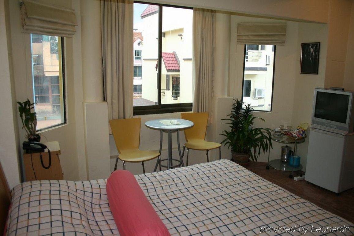 Aquarius Gay Guesthouse & Sauna Patong Zimmer foto