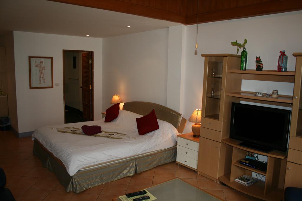 Aquarius Gay Guesthouse & Sauna Patong Zimmer foto