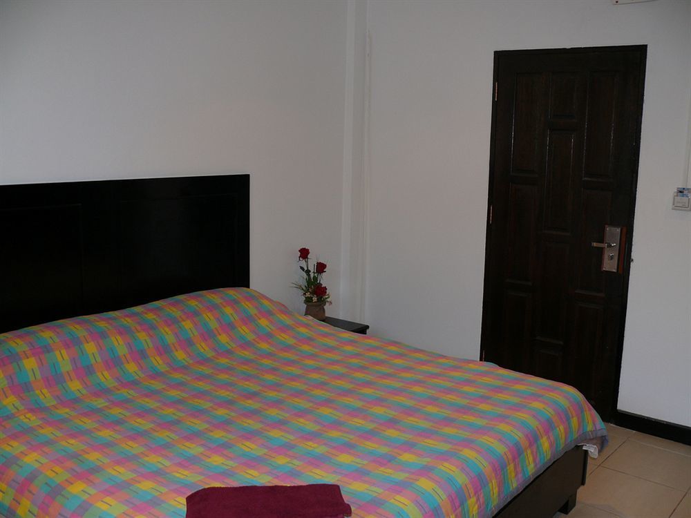 Aquarius Gay Guesthouse & Sauna Patong Exterior foto